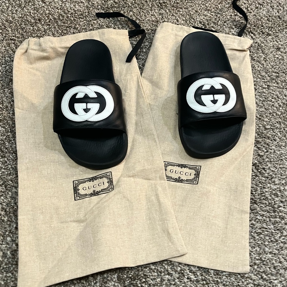 Gucci pursuit logo slides sz 39